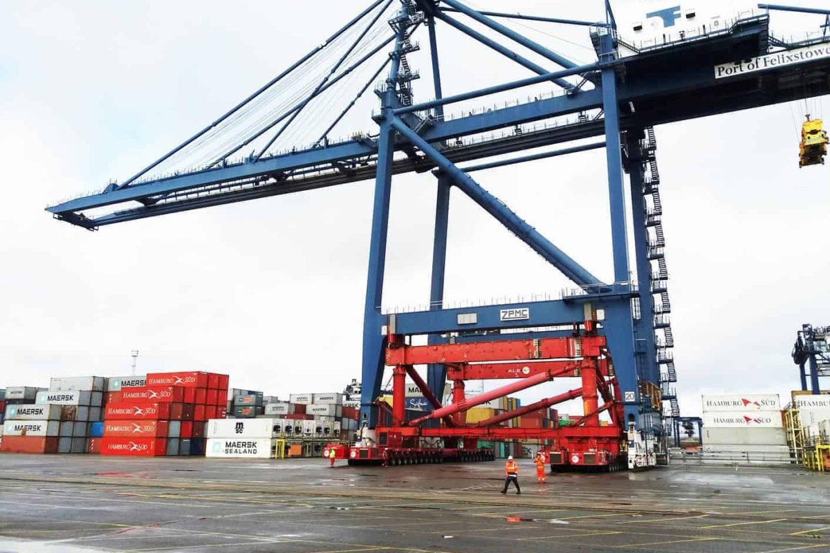 A custom transport frame was used to support the cranes as they were being transported and jacked-up